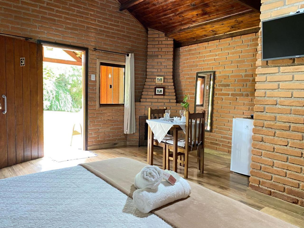 Pousada Refugio Sol E Brisa São Bento do Sapucaí Esterno foto